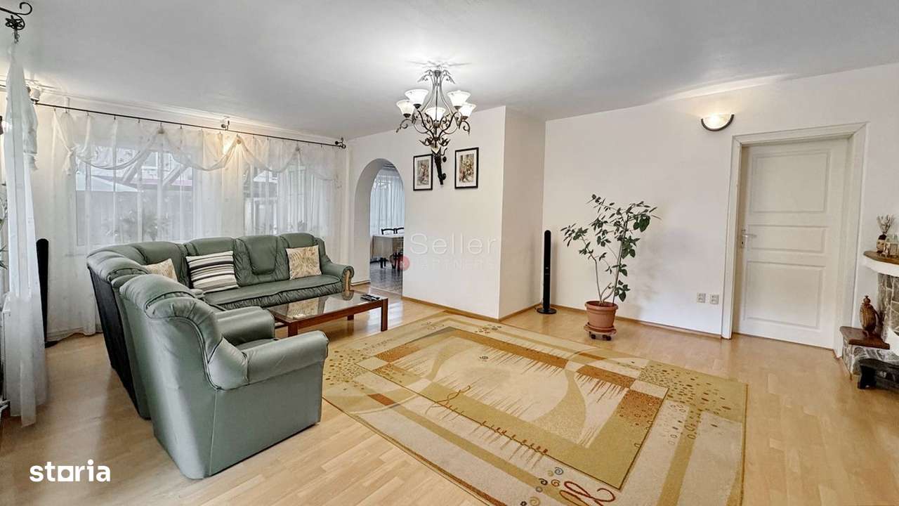 Casa De Vanzare Langa Padure - Imagine principală: 3/20