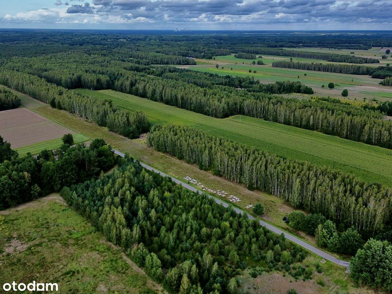 Działka 3,69 ha z warunkami zabudowy | media przy działce