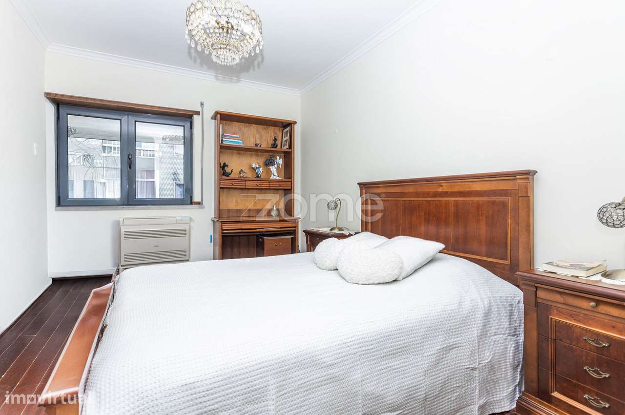 T3 com Lugar Estacionamento privado, perto Metro-18