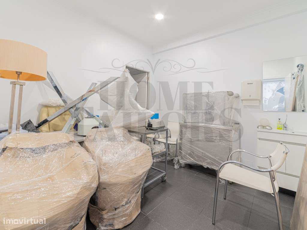 Trespasse de Clínica de Beleza - Localização Premium em Almada-8