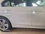 BMW Seria 3 330i xDrive Sport Line Sport - 33