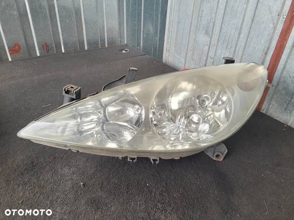 Lampa przednia lewa prawa reflektor Peugeot 307 (01-04) - 2