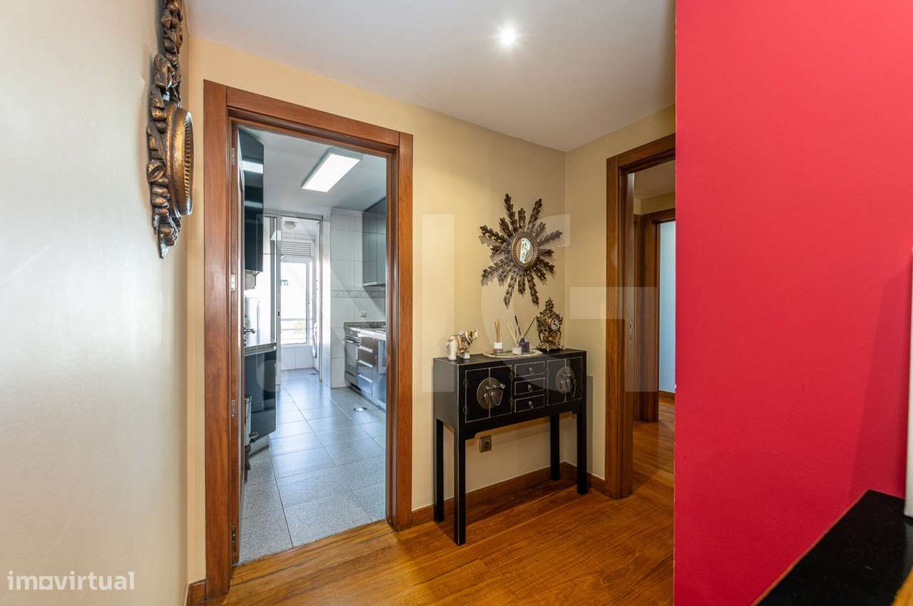 T3 Centro Matosinhos,Condomínio fechado,com varandas, garagem,arrumos-6