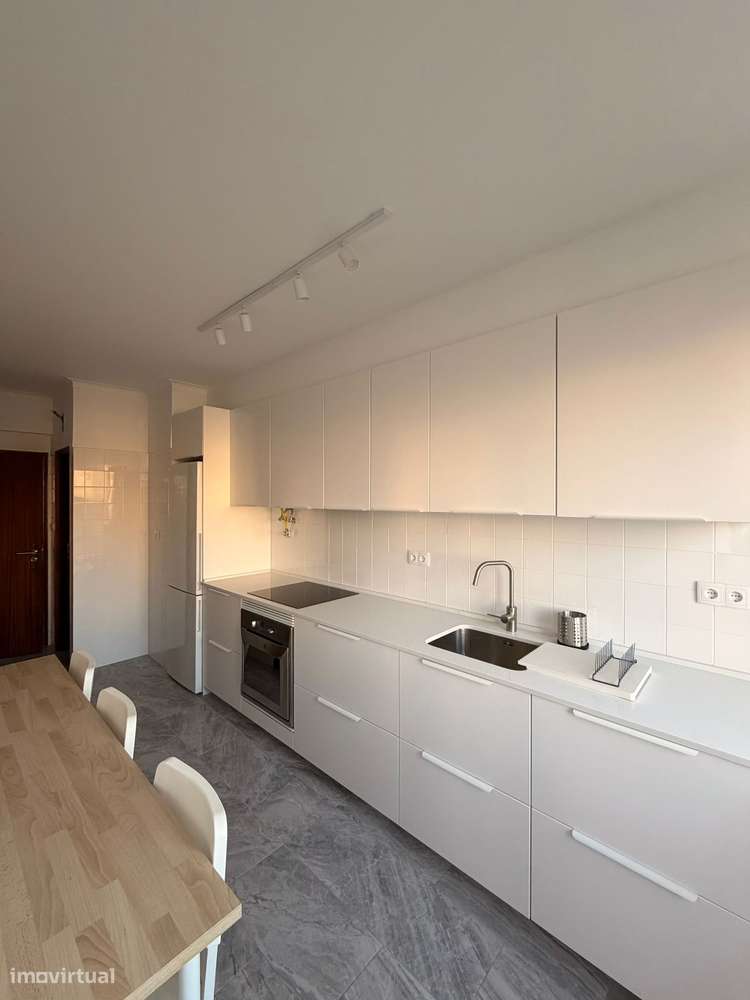 Quarto centro de Algueirão -Mem-Martins - Grande imagem: 4/8