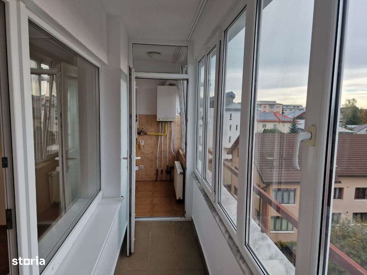 De vanzare apartament 2 camere dec etaj 5/7, 72 mp, Zamca ,Suceava-8