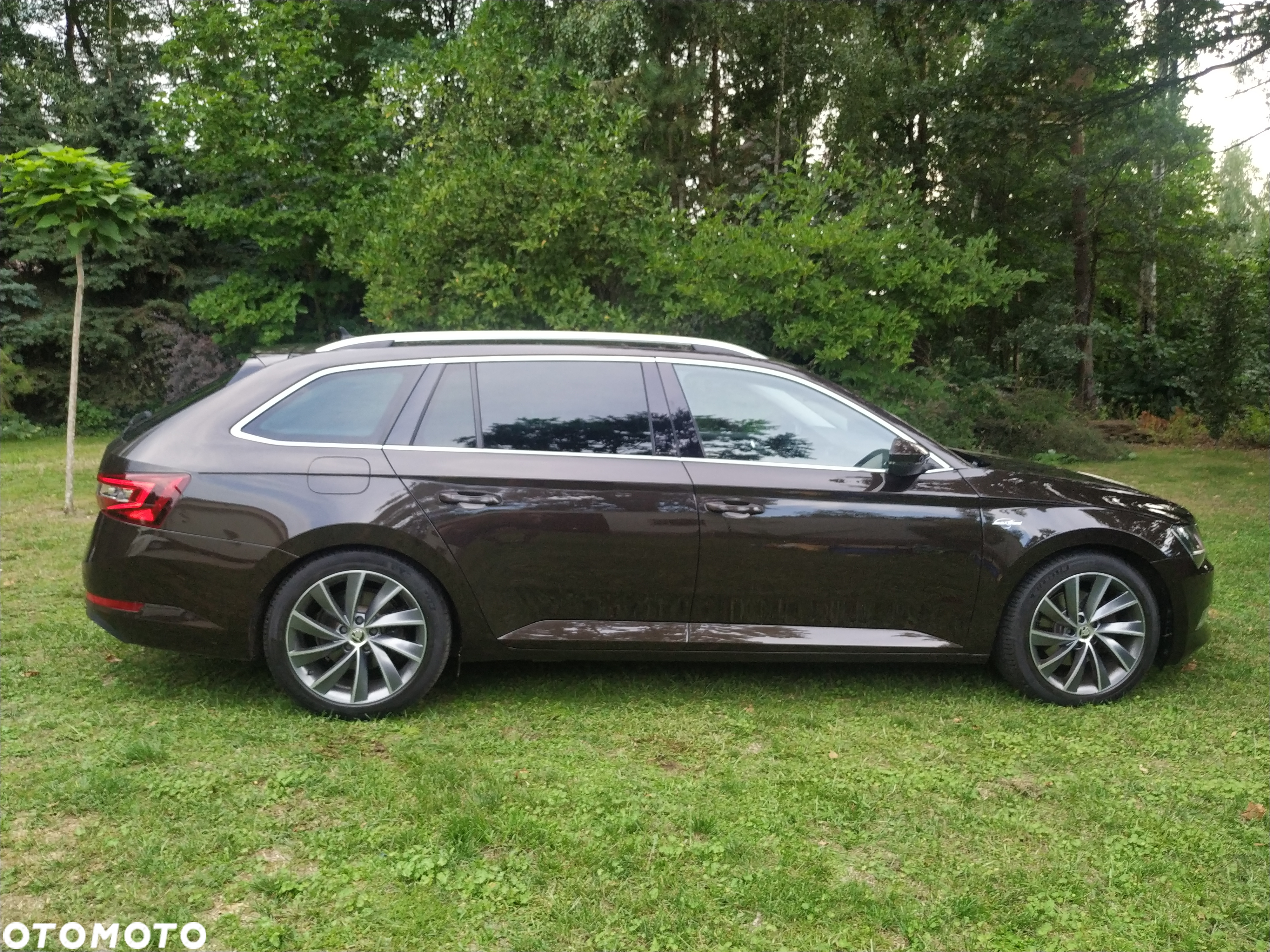 Skoda Superb 2.0 TDI DSG L&K - 26