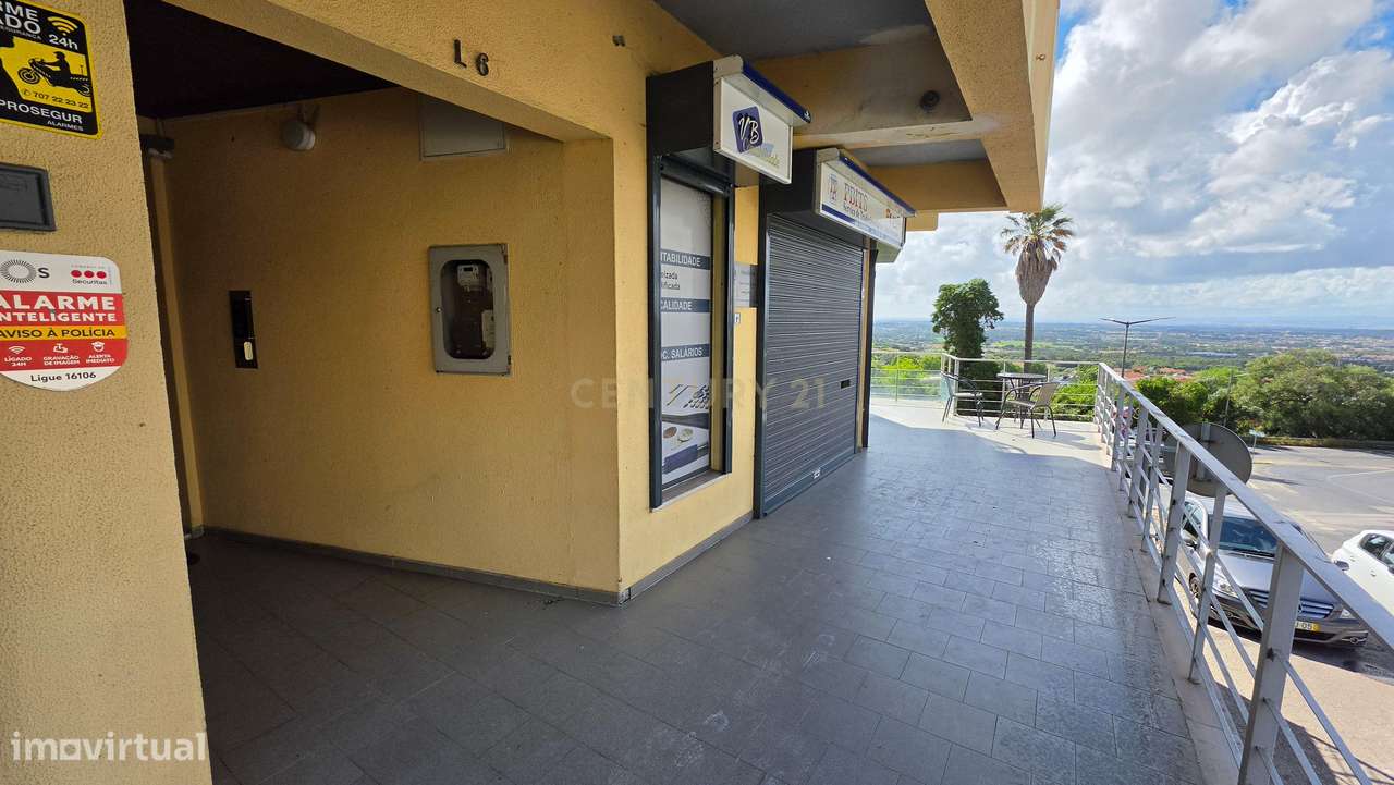 Apartamento Duplex T5 no centro de Palmela-41