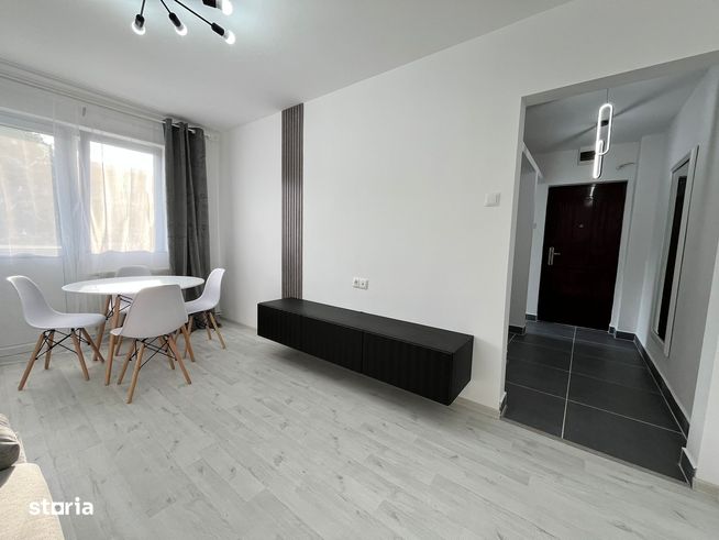 Apartament 2 camere Renovat Zona Micro 15  etajul 3 !!!-0