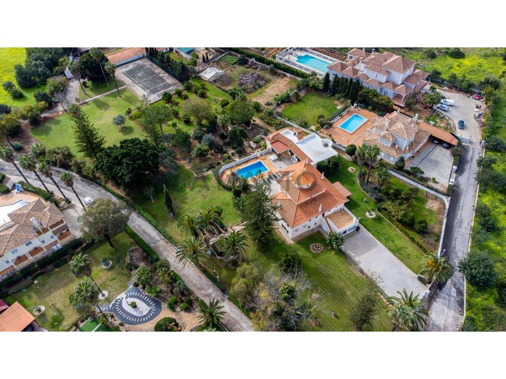 Luxuosa Moradia em Vale Formoso - Grande imagem: 4/50