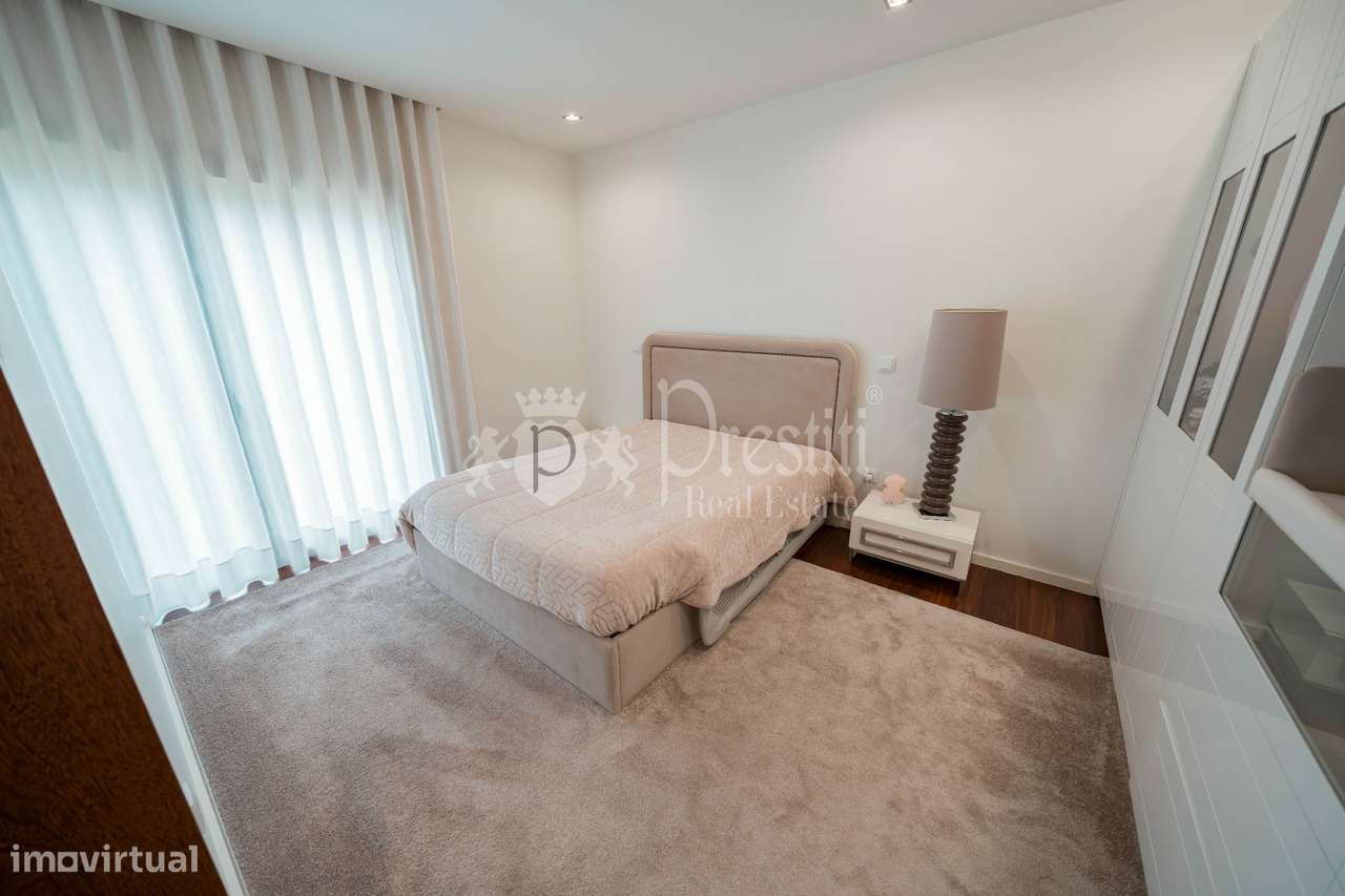 Moradia T4 com Vistas Deslumbrantes em Guimarães-29