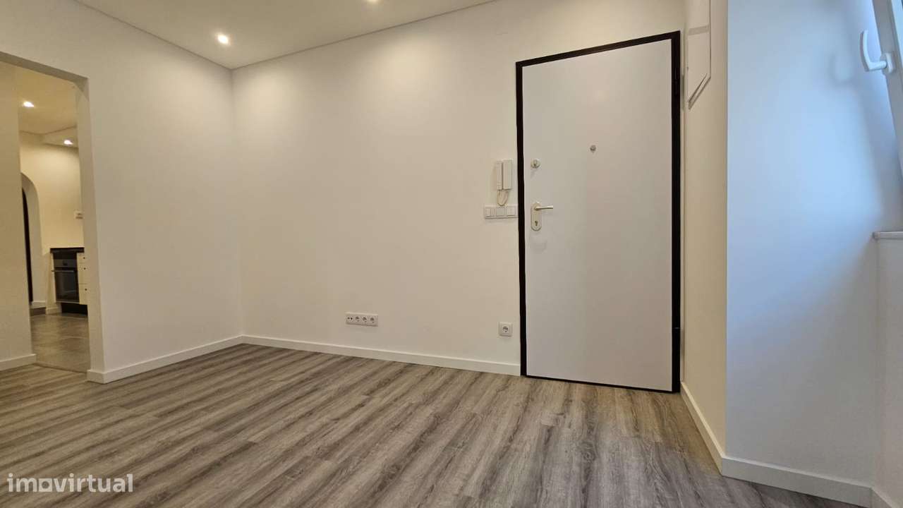 T2 totalmente remodelado em Oeiras, Dafundo - Grande imagem: 4/14