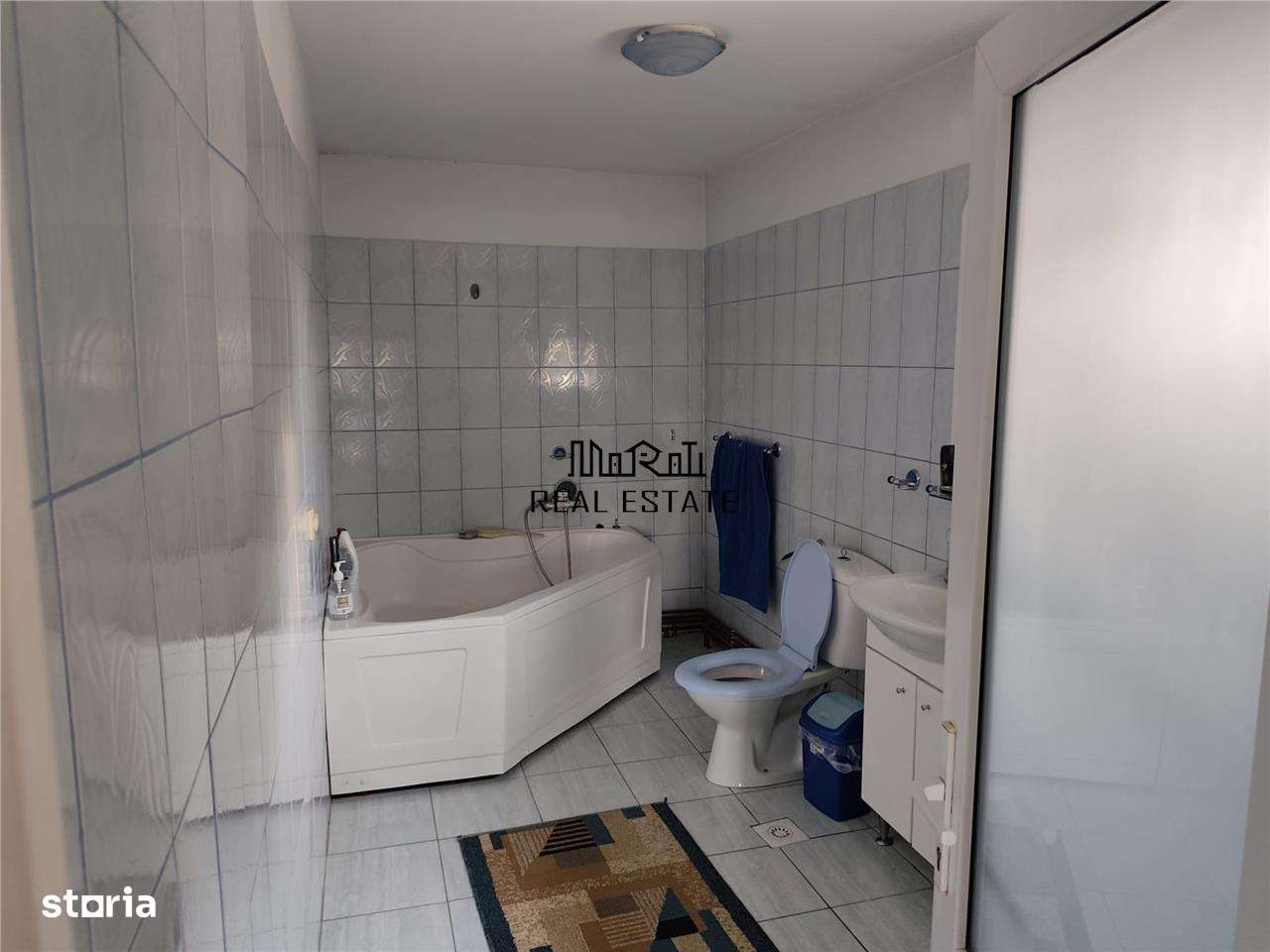 Proprietate spatioasa de vanzare in Gaesti, Dambovita - ideala pentru-5