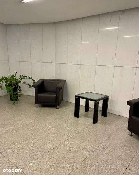 Ciche mieszkanie w budynku Trio-3