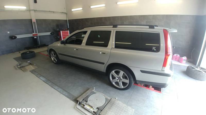 Volvo V70 2.5 R - 7