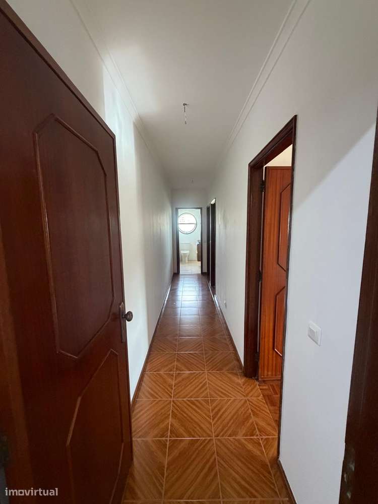 Apartamento T3 Renovado-4