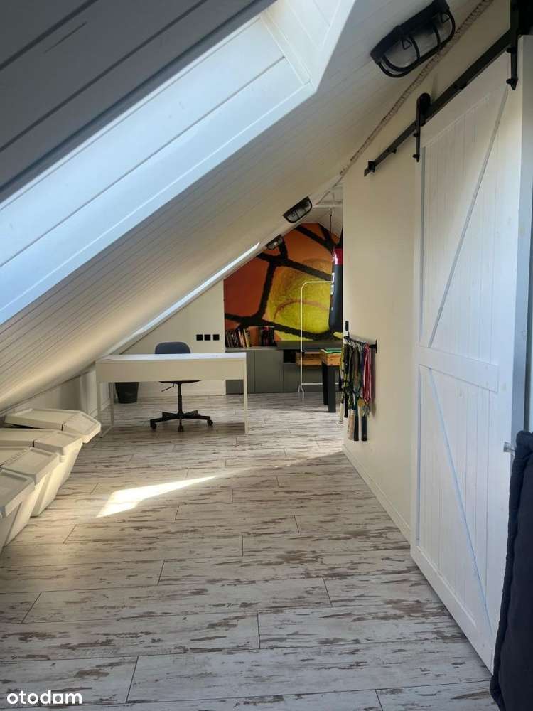 Komfortowe dwukondygnacyjne mieszkanie, ul. Tęczow-19