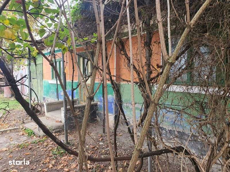 Casa cu 700 mp de vanzare - Imagine principală: 4/8