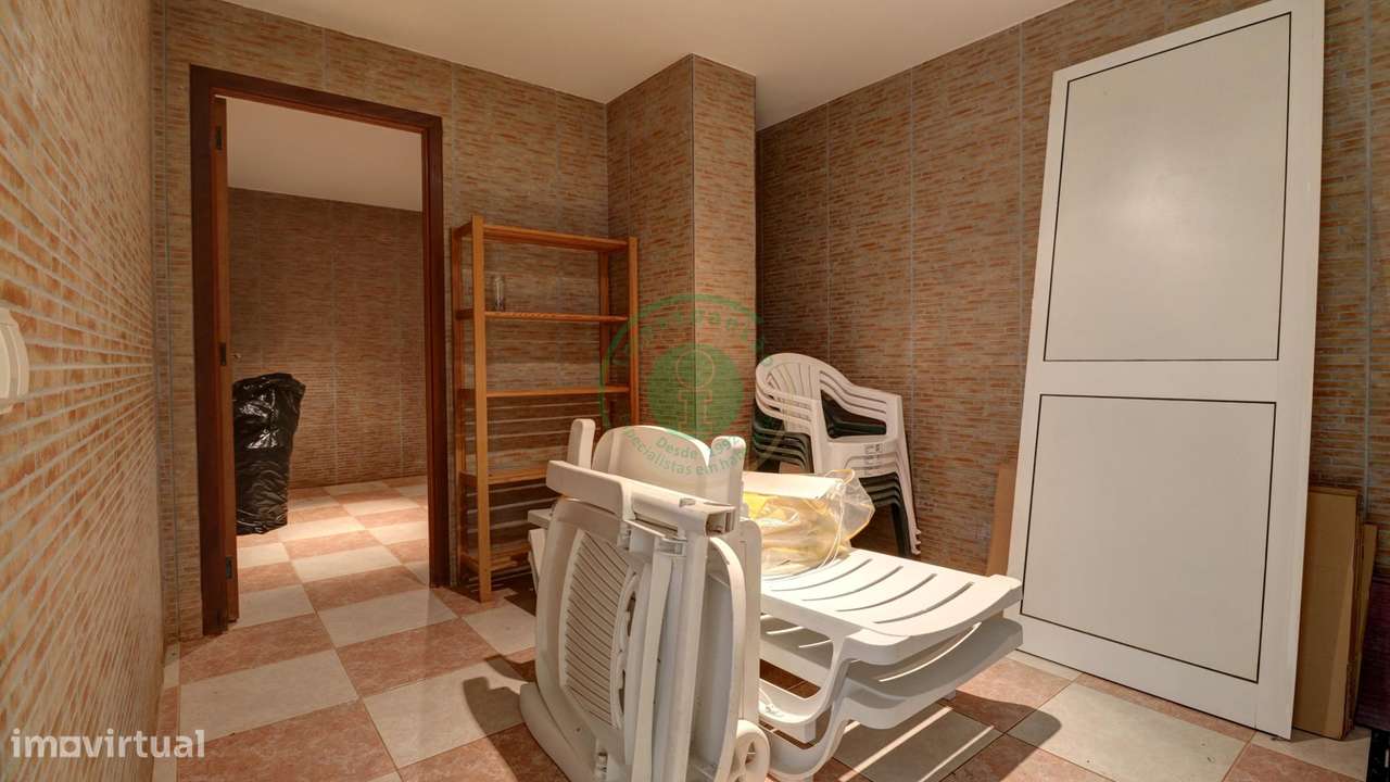 Moradia T4 com Piscina e Vista Mar-25