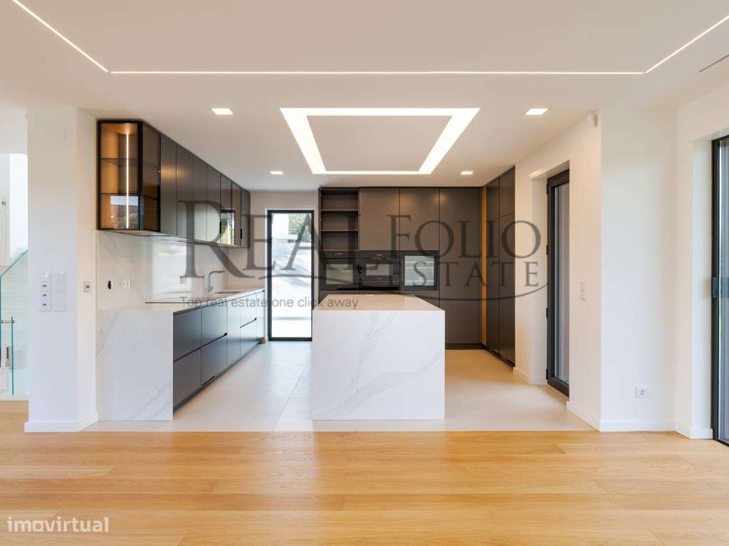 Moradia Isolada T5 de Luxo em Birre, Cascais-3