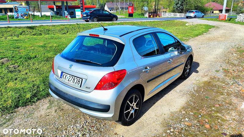 Peugeot 207 1.6 VTi Premium - 15