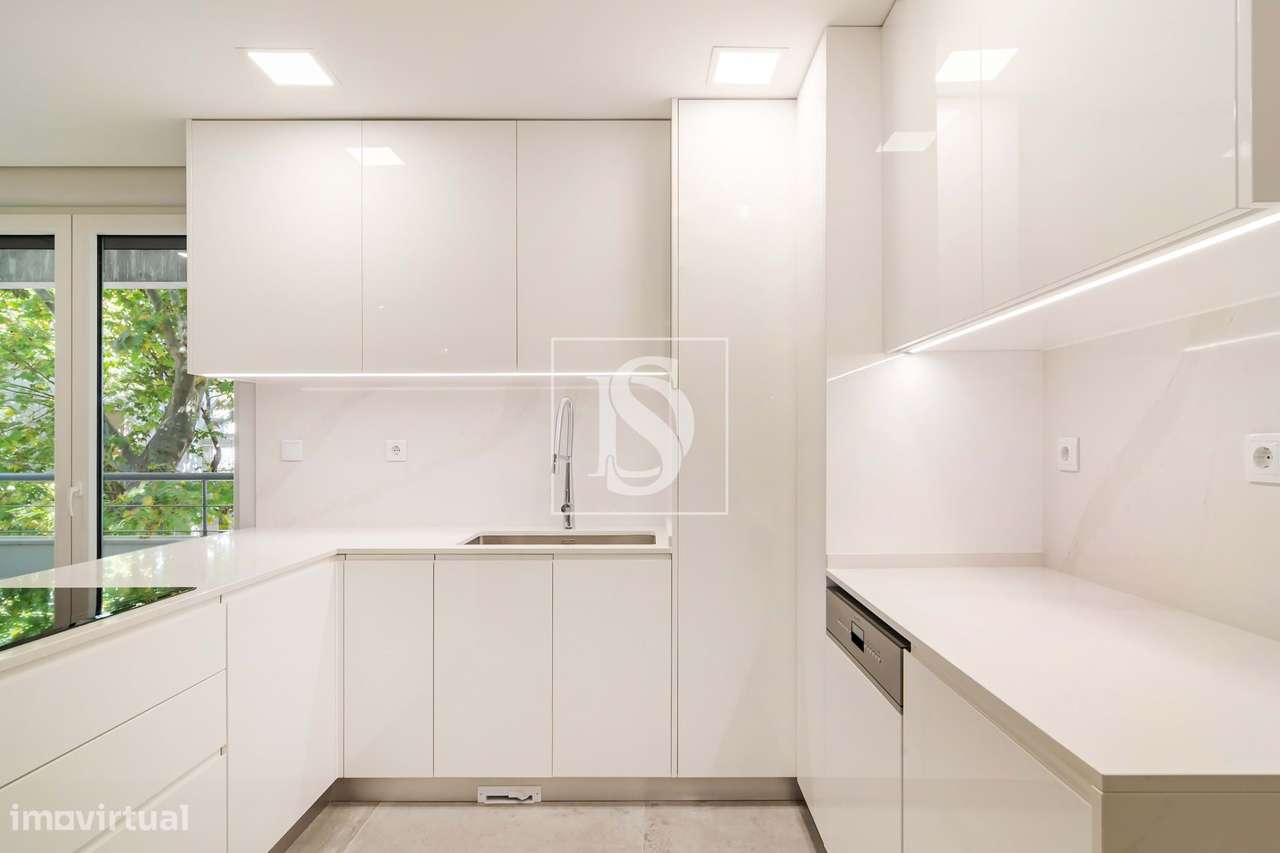 Apartamento Novo de Alta Qualidade em Carcavelos – 3 Frentes, Varandas-13