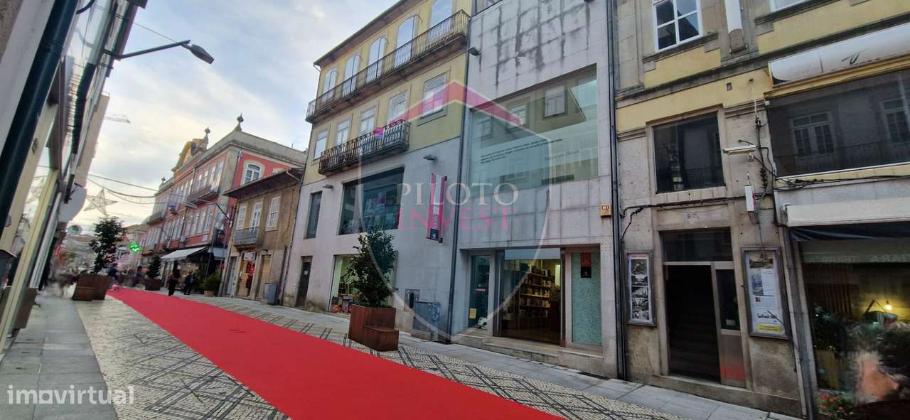 Prédio T7+4 Venda em Viseu,Viseu - Grande imagem: 2/22