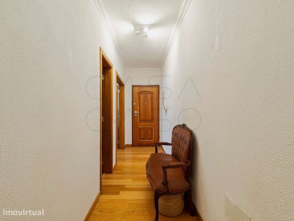 Apartamento com 3 assoalhadas, parqueamento e arrecadação no Bairro...-5