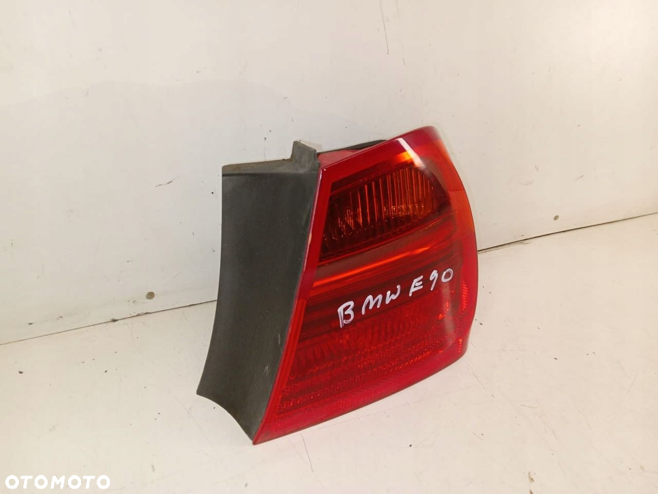 LAMPA PRAWA TYLNA TYŁ BMW 3 E90 SEDAN 05-12 - 2