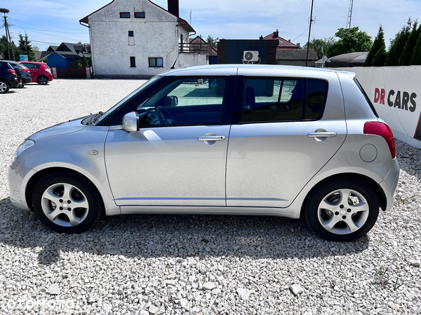 Suzuki Swift 1.3 Club - 4