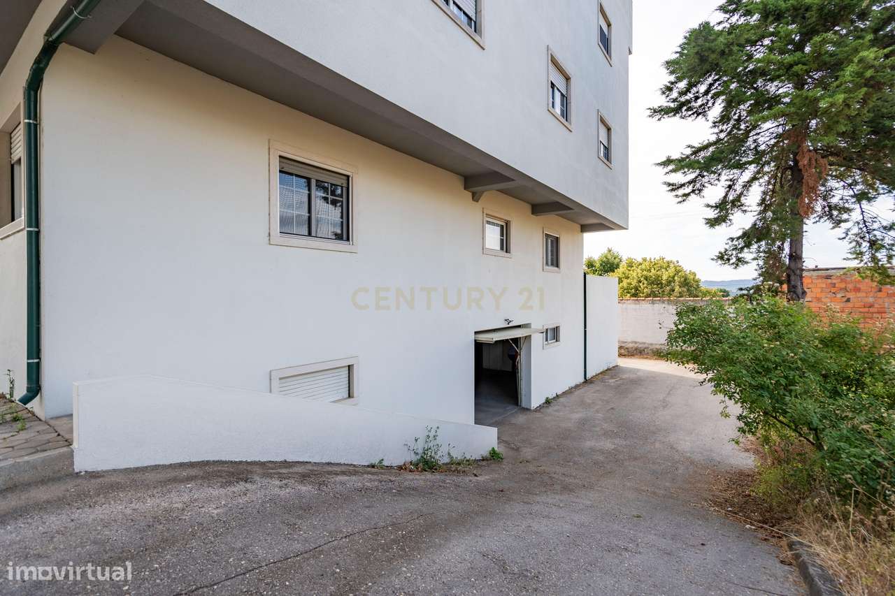 Moderno T1 em Lousã, quase novo e pronto a habitar-33