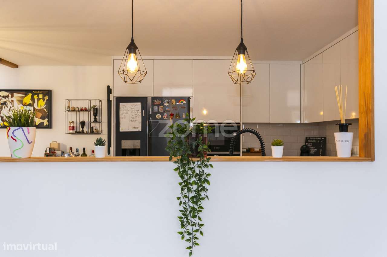 Moradia T2+1 c/estacionamento privativo e terraço no Carvalhido, Po... - Grande imagem: 1/48