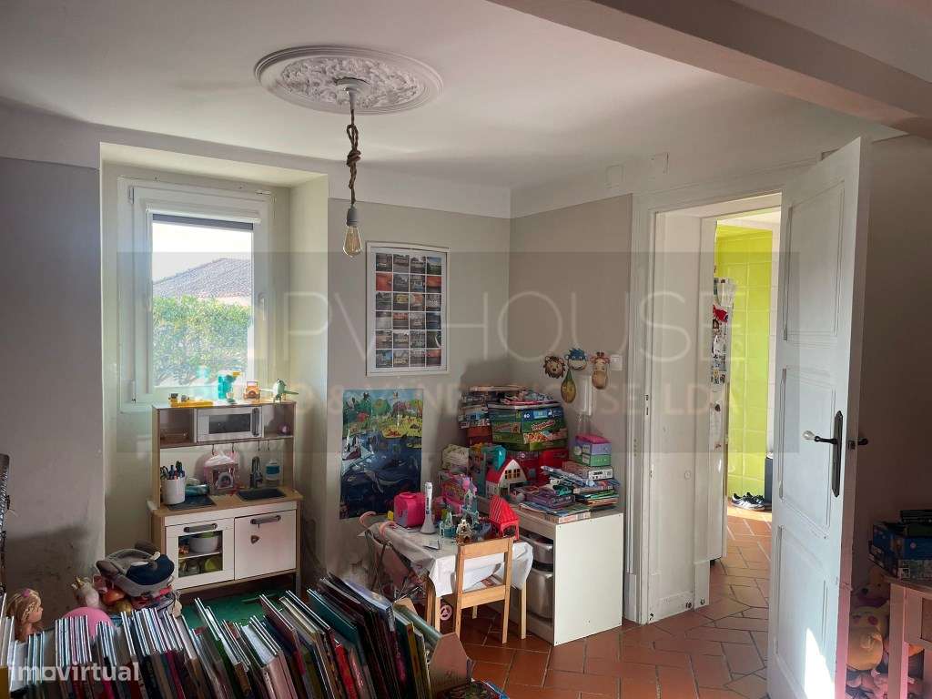 Moradia T3 Renovada na Várzea de Sintra - Charme, Conforto e Vista ...-5