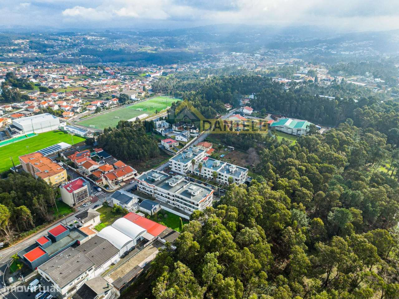 Oportunidade p/ investimento - Apartamento T2 com varanda em Fiães --29