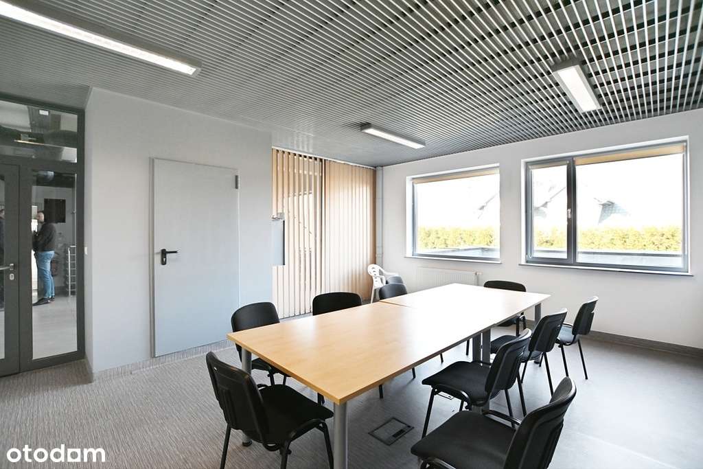 NIeruchomość handlowo biurowa-2