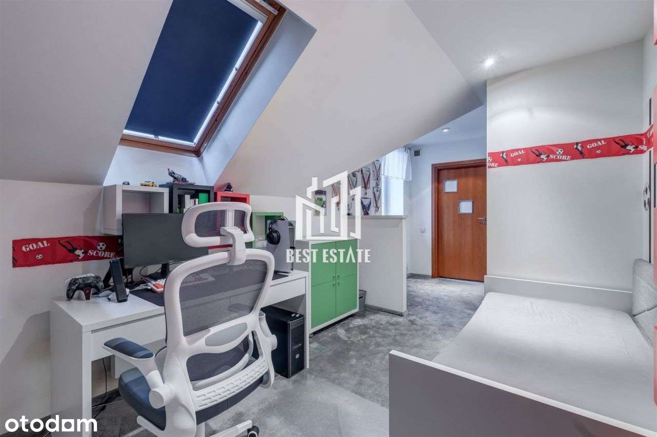 Przestronny Dom Blisko Centrum-13