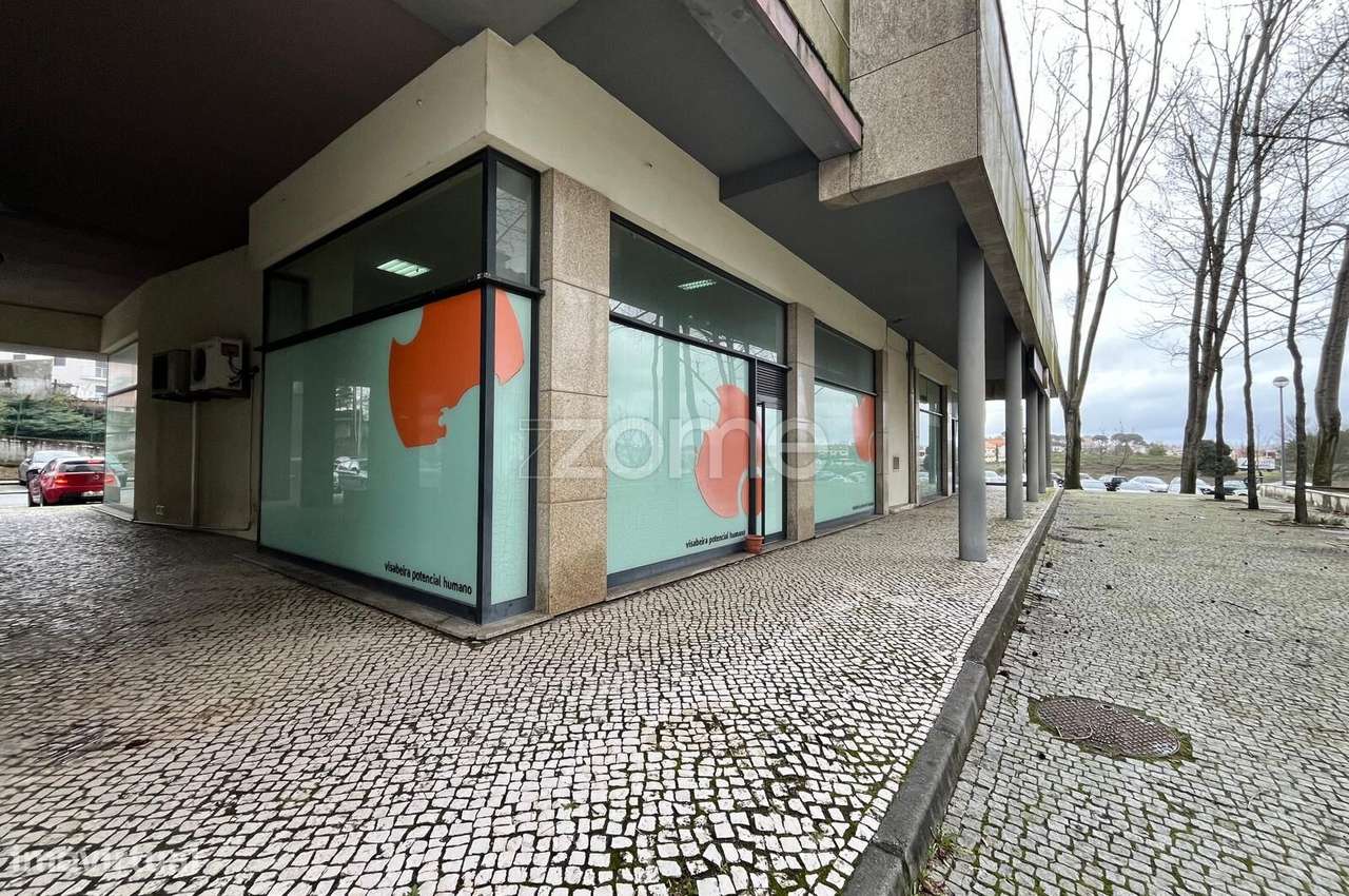 Loja Comercial 80 m2 - Garagem fechada - Para Investidores - Arrendada - Grande imagem: 2/15