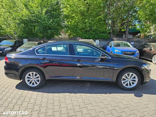 Volkswagen Passat 2.0 TDI DSG 4Motion Comfortline - 6