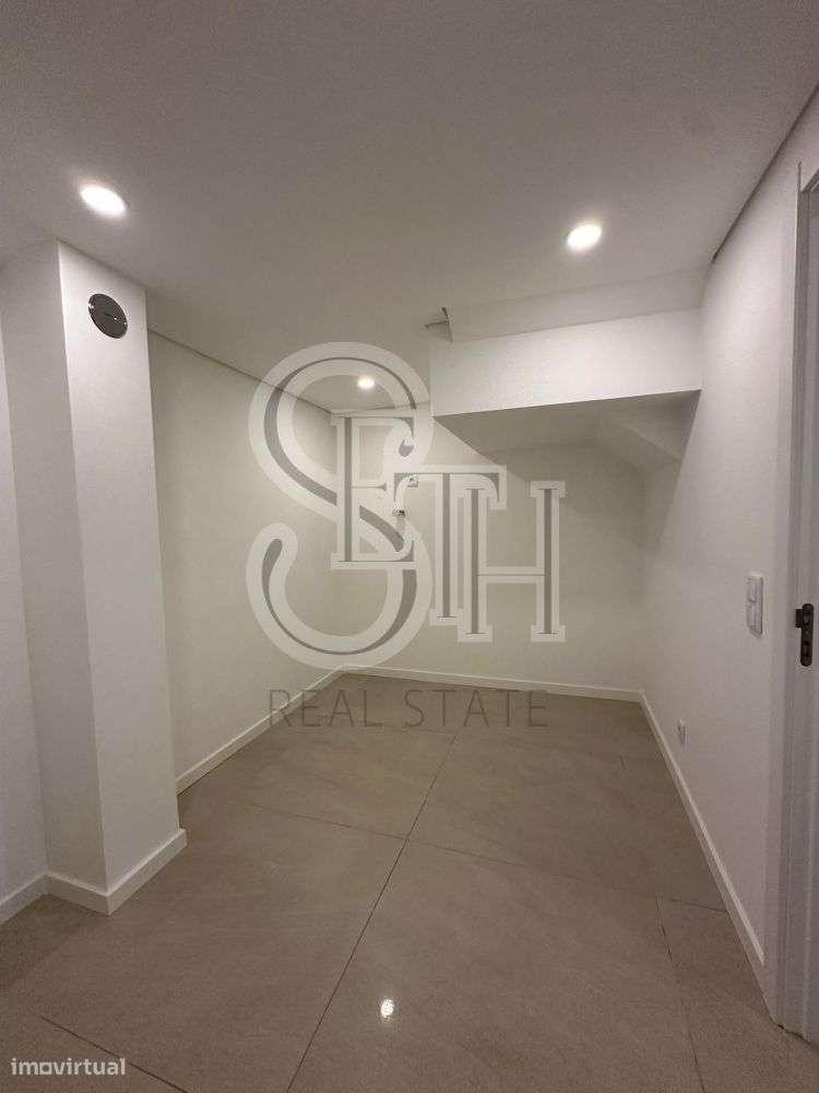 MORADIA V3+1 CENTRO DA CIDADE-35