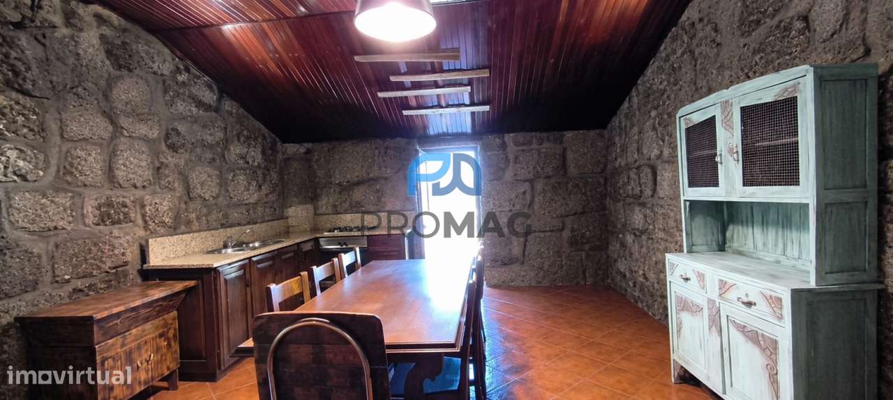 Quinta com 3 artigos urbanos, piscina e 9,4 ha em Resende-31