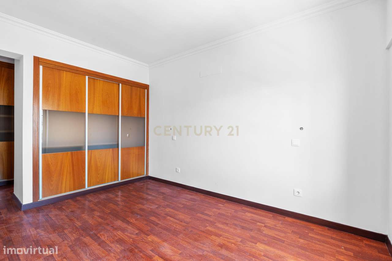 APARTAMENTO T3 BENAVENTE-13