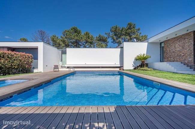 Moradia de Luxo para venda T4-33