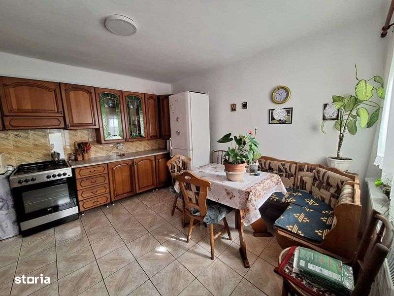 Casă în Teiuş, 124 mp, 1..172 mp teren, toate utilităţile. - Imagine principală: 5/7