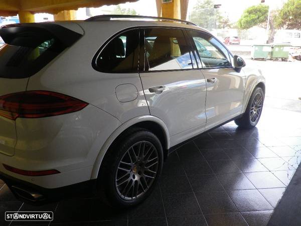 Porsche Cayenne Platinum Edition - 7