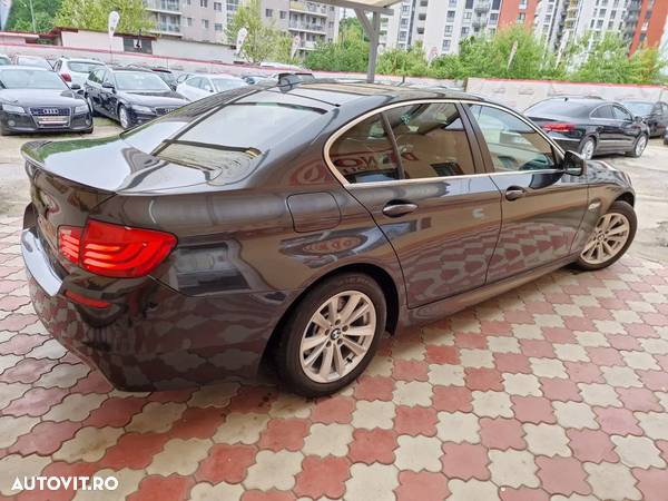 BMW Seria 5 520d Aut. - 12