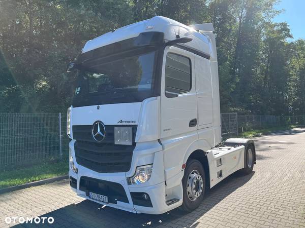 Mercedes-Benz Actros - 2