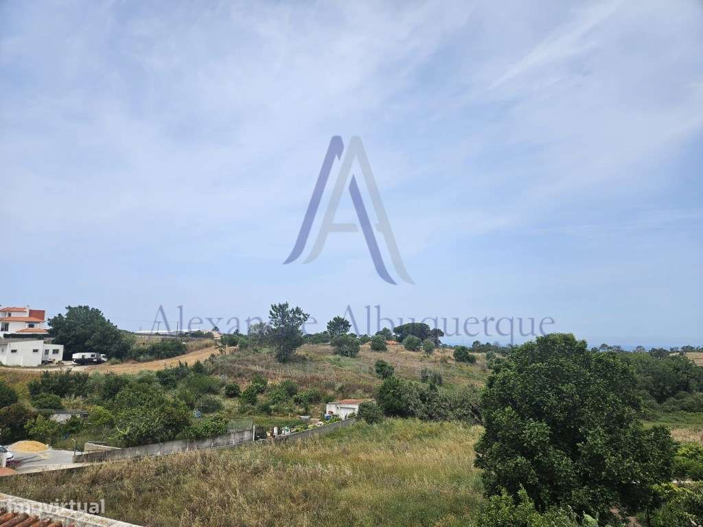 Moradia com anexo e espaço comercial.-42