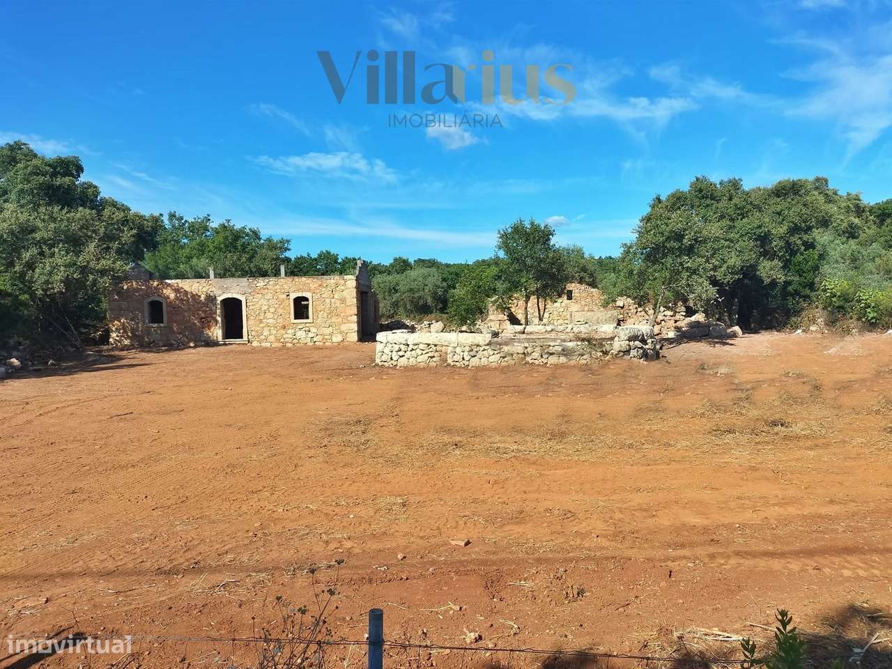 Casa em Ferreira do Zêzere em Pedra com Terreno Amplo-11