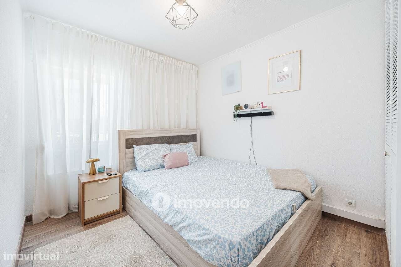 Apartamento T2 totalmente remodelado, em Marvila-22