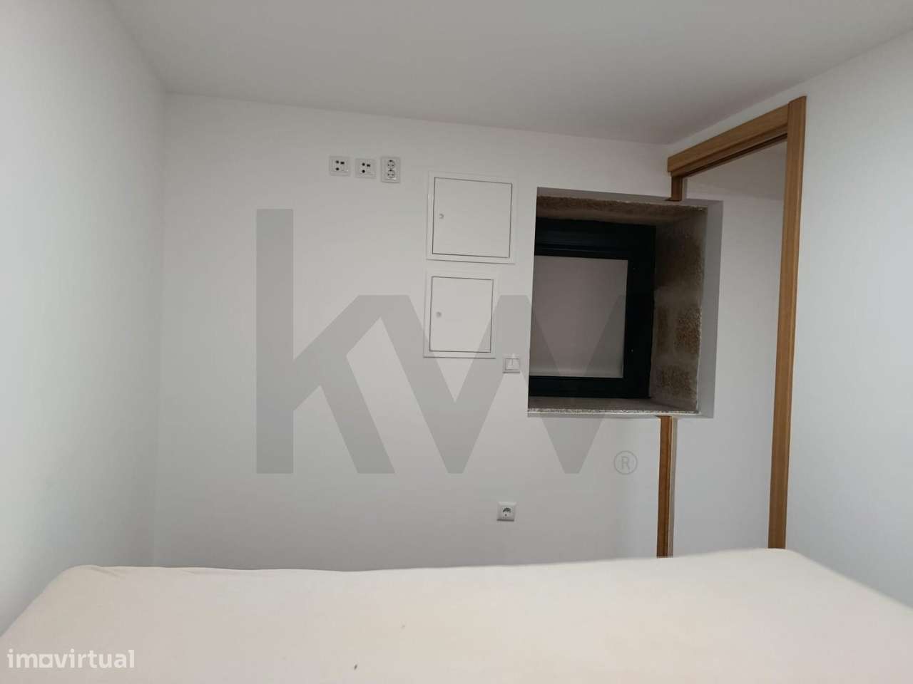 Prédio totalmente renovado com 3 andares independentes, nas Termas de - Grande imagem: 5/46