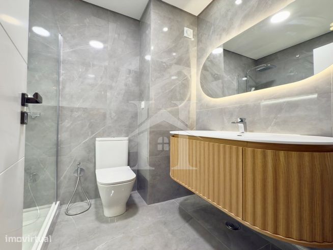 Apartamento T1 no condomínio Estoril Garden com garagem e arrecadação-9